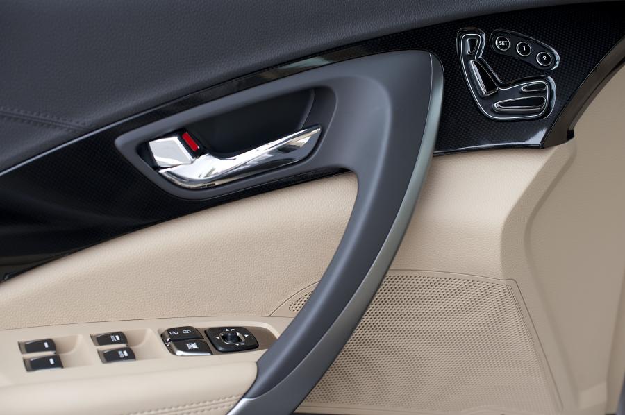  Hyundai Azera 2012 года  (фото 50 из 103)